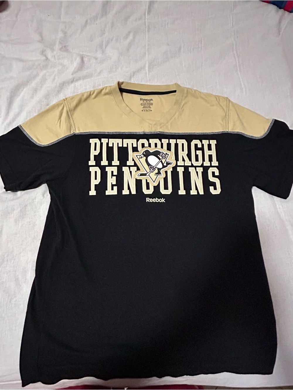 Reebok Pittsburgh Penguins NHL T-shirt  Sz Medium